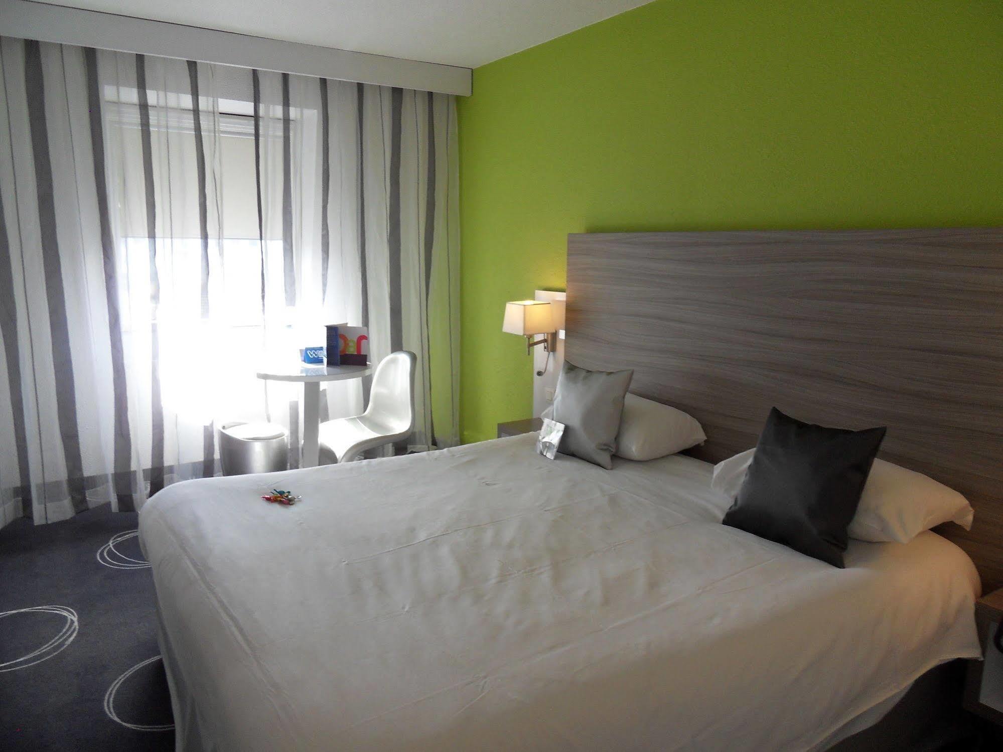 Ibis Styles Grenoble Centre Gare Hotel Exterior foto